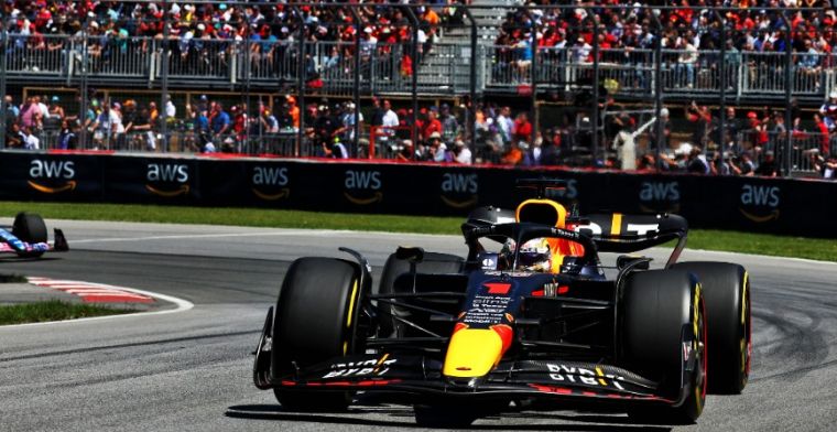 Ecclestone complimenteert Red Bull: 'Daar zorgen ze voor de rijders'