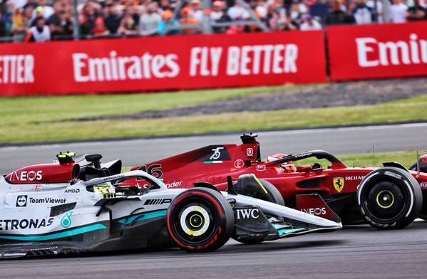 Hamilton sneert nog even naar Verstappen: Anders dan vorig jaar