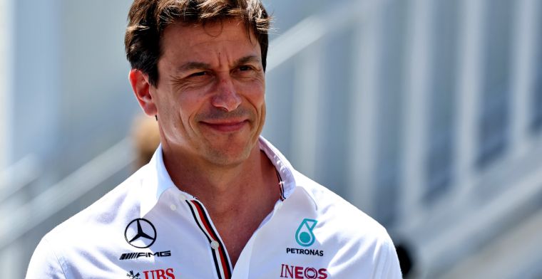 Wolff na schade bij Mercedes: 'Derde van budgetverhoging al weggegooid'