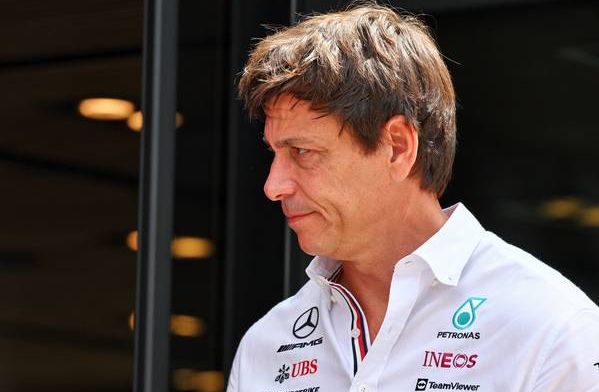 Wolff gelooft weer in titelkansen Mercedes: 'Ik sluit niets uit'