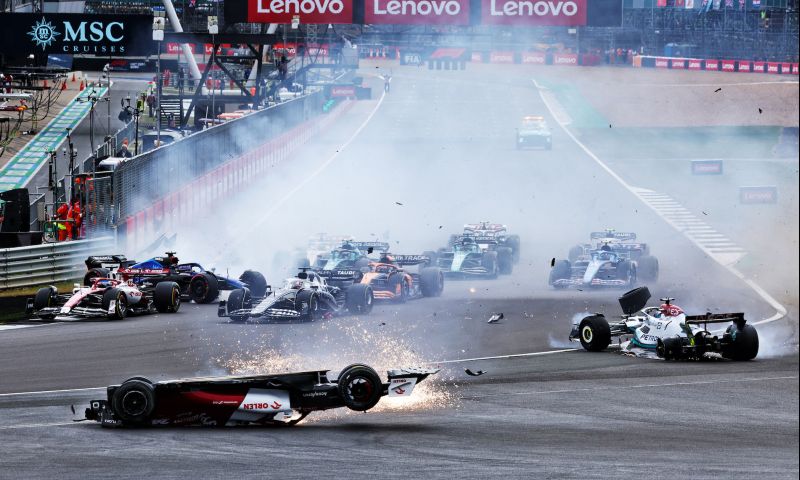 Compilatie van de zwaarste crashes van F1-seizoen 2022