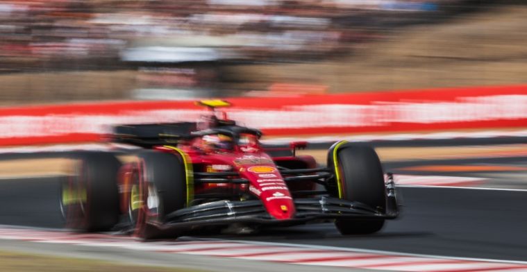 Sainz over kritiek: 'Ik denk dat het een deel is van het zijn van Ferrari'