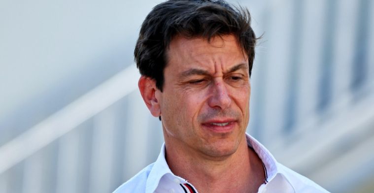 Wolff ambitieus: 'Red Bull en Ferrari uitdagen voor overwinningen'