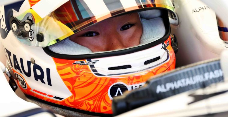 Tsunoda start vanuit de pits: Verstappen schuift op naar P14 op de grid