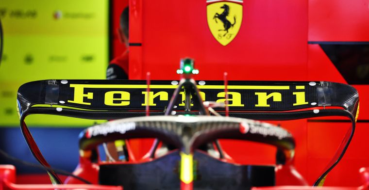 Ferrari-coureurs onthullen helmen voor Monza en trekken gele kleur door