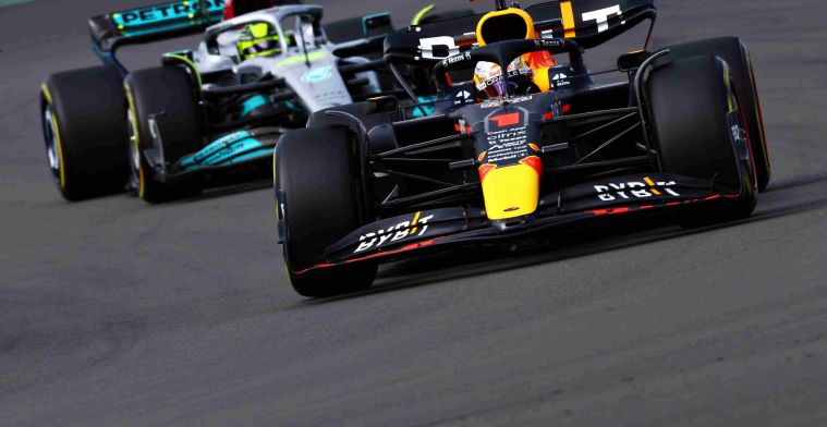 Surer: 'Mercedes komt in 2023 op de proppen met Red Bull-concept'