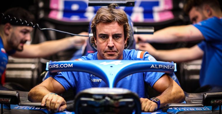 Alonso: 'Tweede titel zou Verstappen al een grootheid maken'