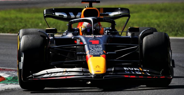 Hamilton verslaat tijd van Verstappen in de slotfase van VT1 in Singapore