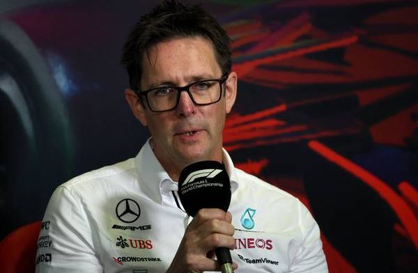 Mercedes-topman: 'Frustrerend om Hamilton pole te zien missen'
