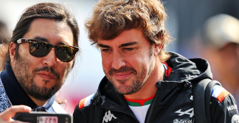 Alonso probeert lucht te klaren na uitspraak over wereldtitels Hamilton