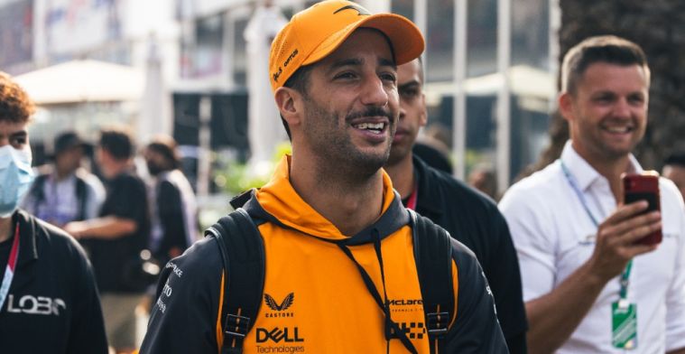 'Ricciardo onderhandelt met zowel Red Bull Racing als Mercedes'