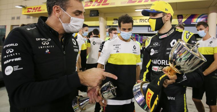 Ocon blikt terug op verloren jaar naast Ricciardo: 'Dat hielp niet mee'