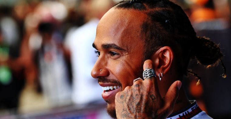 Hamilton lovend over Verstappen: 'Hij heeft het geweldig gedaan'