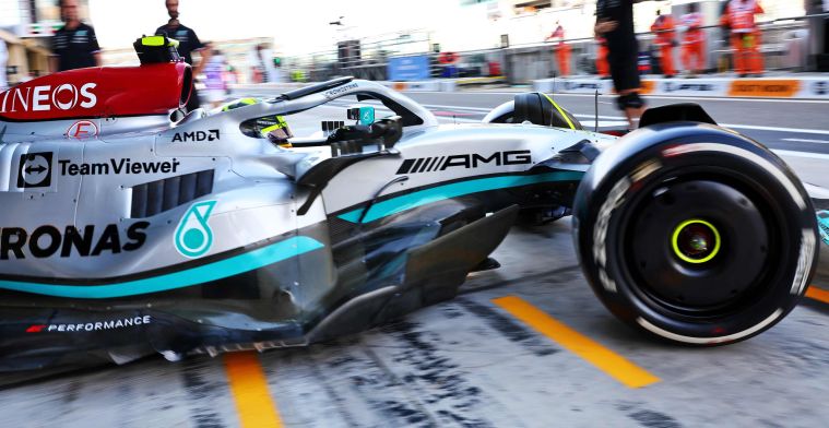 Hamilton snelste in eerste oefensessie in Abu Dhabi, Verstappen afwezig