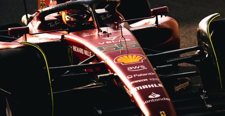 Sainz wil Red Bull onder druk zetten: 'Maar focus ook op Mercedes'