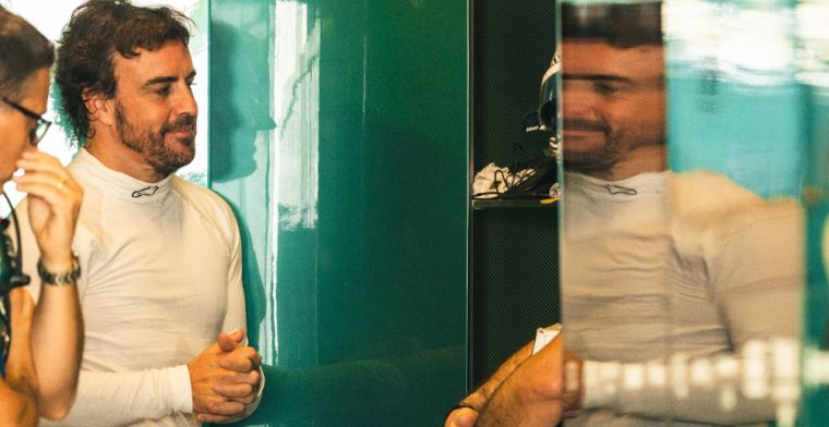 Alonso doet Aston Martin belofte: 'Dan heb ik iets van 25 jaar ervaring'