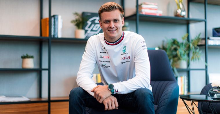 Schumacher trots op aanstelling Mercedes: 'Mijn vader bouwde het fundament'