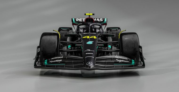 Mercedes bevestigt eerste gesprek over nieuw contract Hamilton