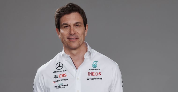 Wolff ziet kansen voor Mercedes na straf voor Red Bull: 'Voordeel voor ons'