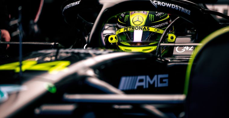 Hamilton blij met zwarte Mercedes W14: 'Belangrijkst is hoe snel hij gaat'