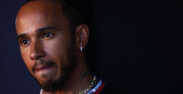 Schokkende transfer in de maak? 'Hamilton overweegt overstap naar Ferrari'