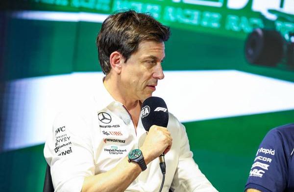 Wolff over Mercedes: We zouden er zelfs een Red Bull-sticker op plakken