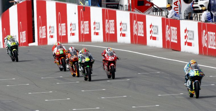 Zware crash MotoGP: Gebroken hand en straf Marquez