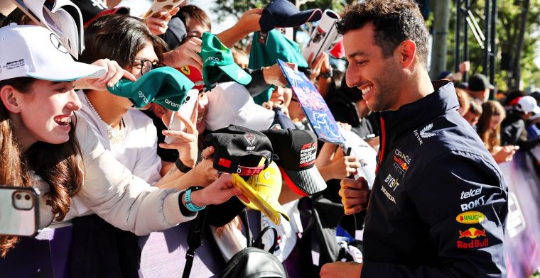 Horner lovend over Ricciardo: 'Zou ieder moment in de RB19 kunnen springen'