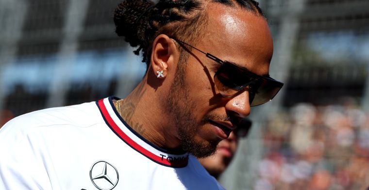 Hamilton oneens met Verstappen: ‘Ik duwde hem niet van de baan’