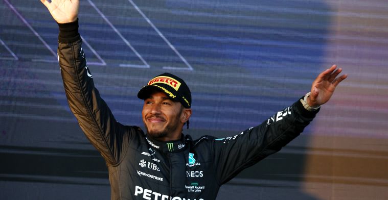 Hamilton, de meest succesvolle F1-coureur ooit, schrijft wéér geschiedenis