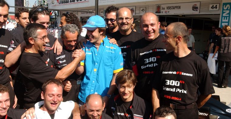 Minardi kende een jonge Verstappen: 'Hij weet het waarschijnlijk niet meer'