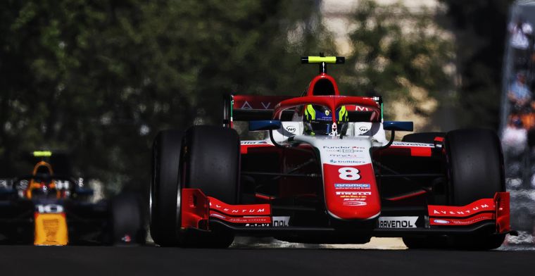 Ferrari-junior maakt als rookie indruk in Baku: 'Gaat om vertrouwen'