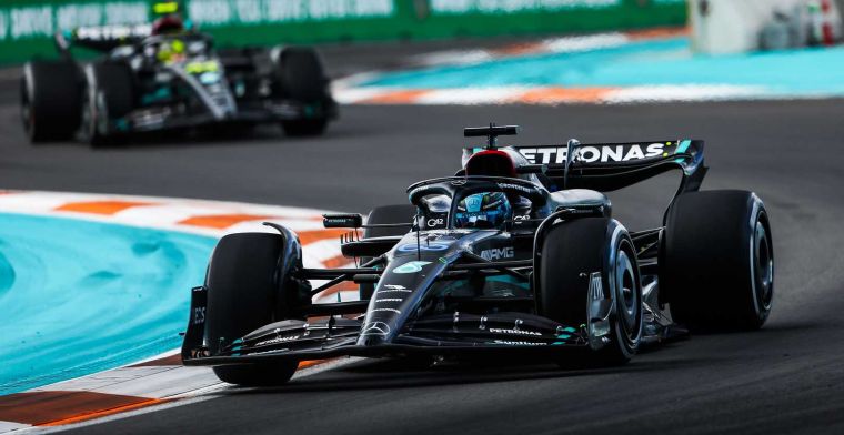 Mercedes legt uit waarom Hamilton niet moeilijk deed over teamorder Russell