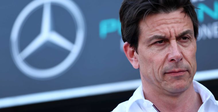 Wolff hoopt op sneeuw in Monaco: 'Of een safety car op het goede moment'