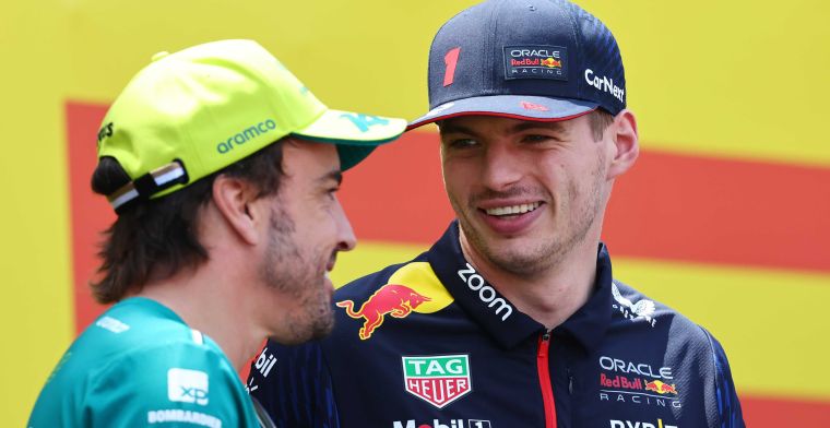 Alonso wil titelstrijd met Verstappen: 'Nog wat DNF's van Red Bull nodig'
