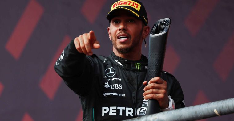 Hamilton zag kans om Verstappen te verslaan: ‘Ongeveer hetzelfde tempo’