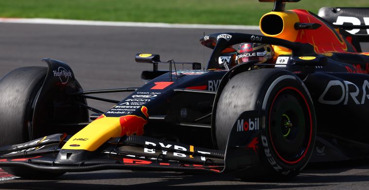 De hand van Verstappen? Red Bull Sim Racing en Team Redline partners
