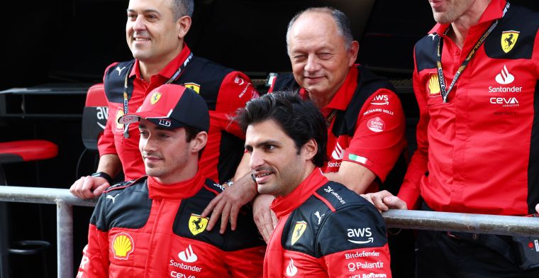 Oud-Ferrari-coureur benoemt luxepositie Verstappen: 'Dan is 't makkelijker'