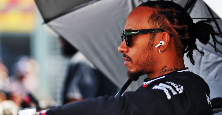 Mercedes ziet bij Hamilton ‘dwangmatige behoefte' om Verstappen te verslaan