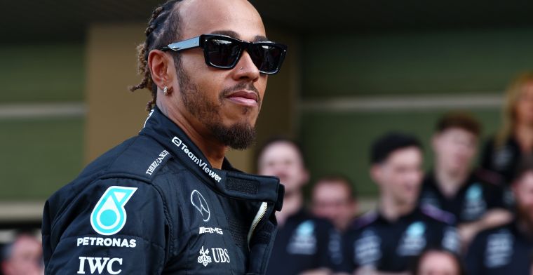 Bizar gerucht: 'Hamilton gaat vanaf 2025 naar Ferrari'