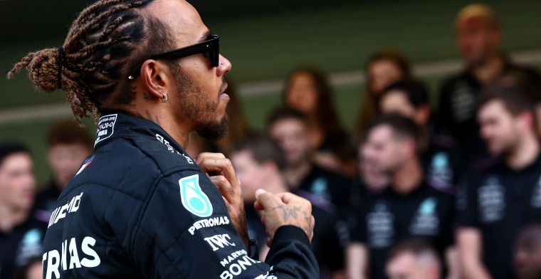 Internet ontploft na Hamilton-nieuws: 'Lewis naar Ferrari door Verstappen'