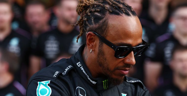 Hamilton verklaart Ferrari-overstap: 'Kans om een jeugddroom te vervullen'