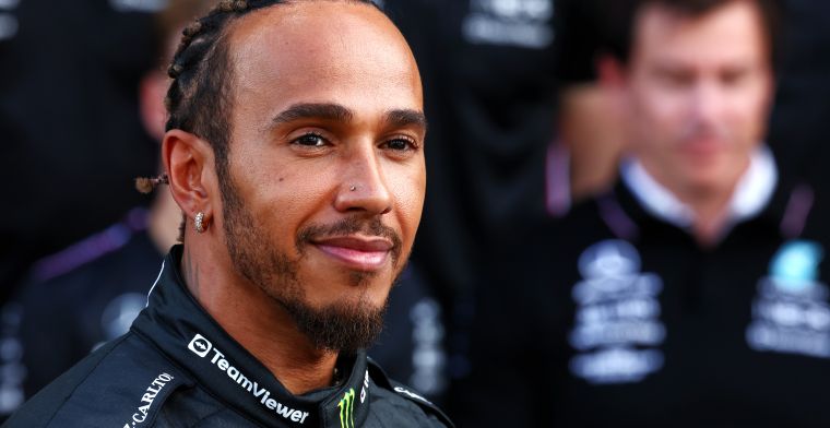 Hamilton naar Ferrari: ‘Twee maanden terug had hij een andere kinderdroom’