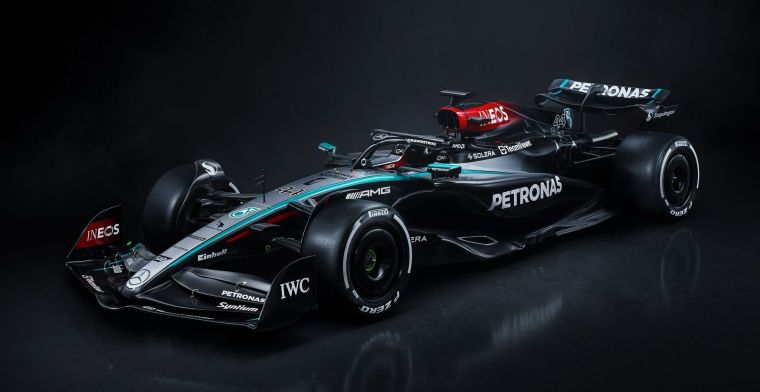 Mercedes presenteert de W15 van Hamilton en Russell voor F1-seizoen 2024