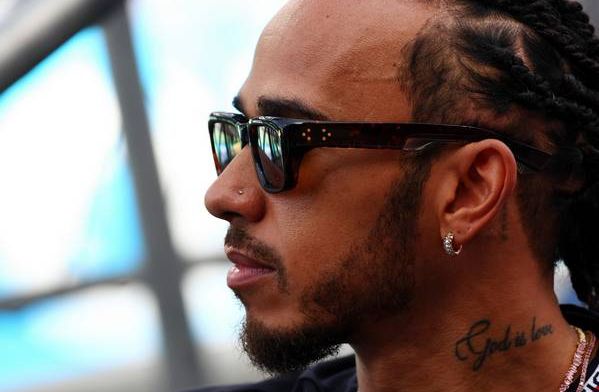 Hamilton ziet Mercedes worstelen: 'We racen in een andere categorie'