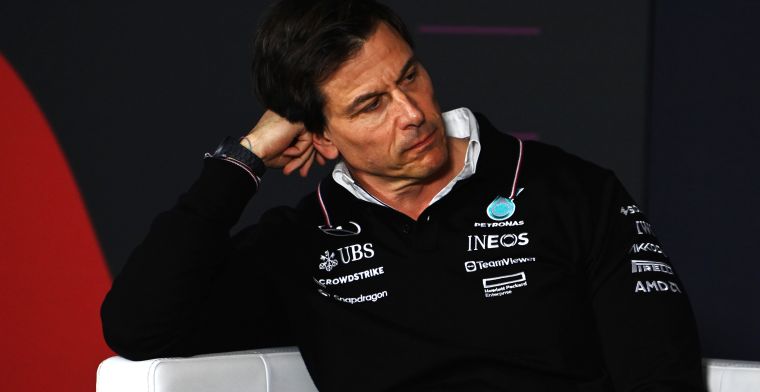 Wolff reageert na crash met Mercedes op het circuit van Imola