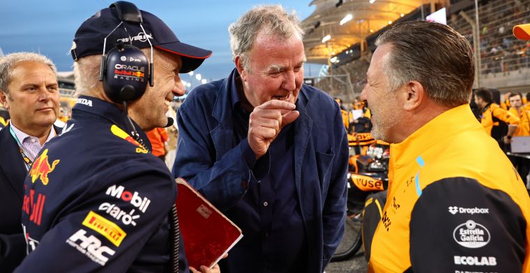 Clarkson lacht om F1: 'Naar een F1-auto lopen moeilijker dan ermee rijden'