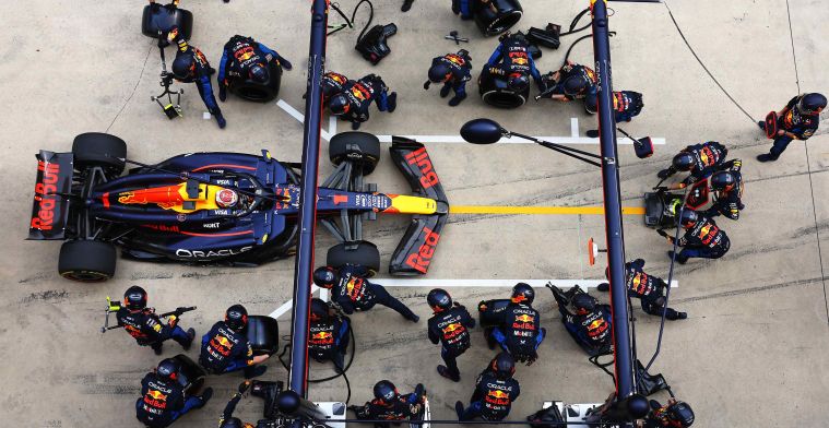 Fenomenale dubbele pitstop Red Bull Racing gaat de wereld over