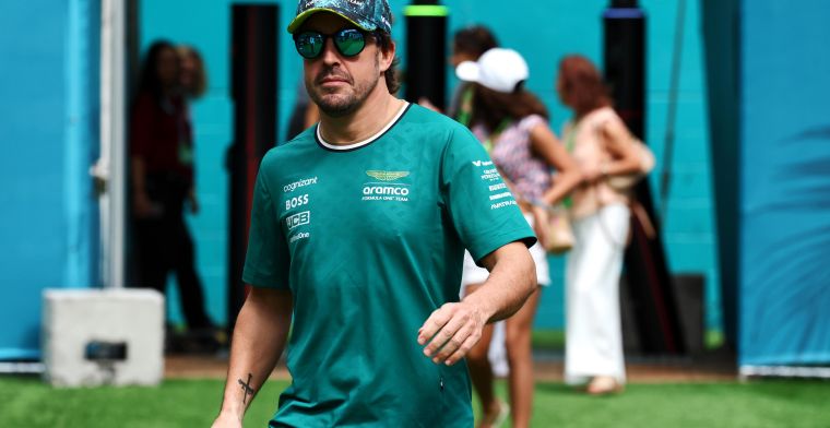 Alonso is woedend en verwacht geen straf voor Hamilton: 'Is geen Spanjaard'